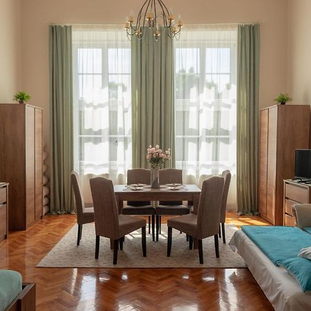 Suzy Apartman Eger Extérieur photo