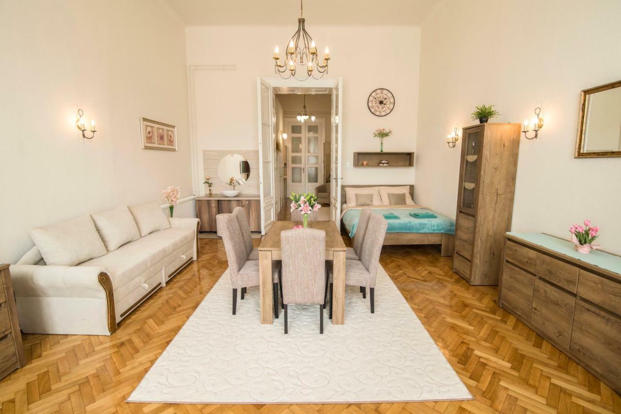 Suzy Apartman Eger Extérieur photo