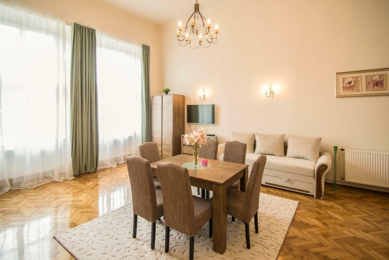 Suzy Apartman Eger Extérieur photo