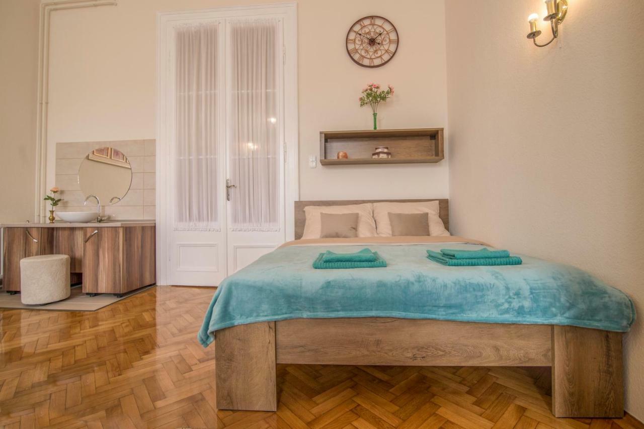 Suzy Apartman Eger Extérieur photo