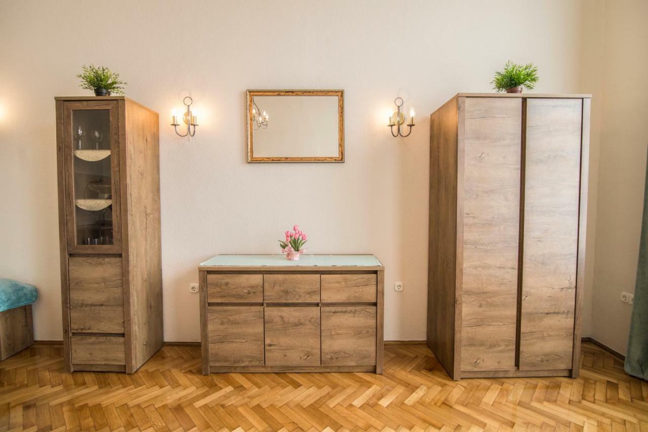 Suzy Apartman Eger Extérieur photo