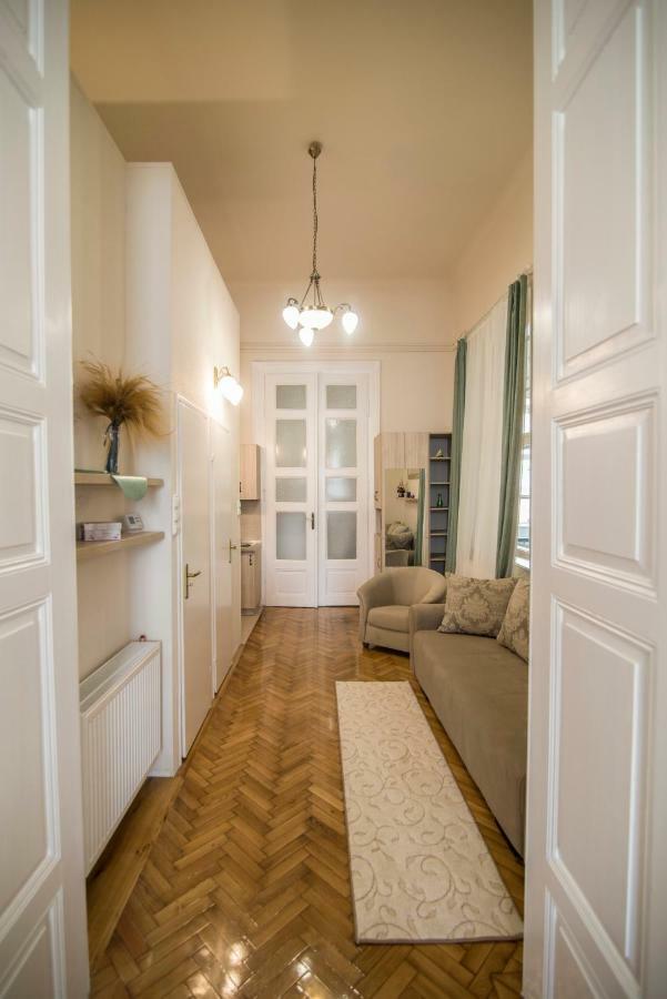 Suzy Apartman Eger Extérieur photo