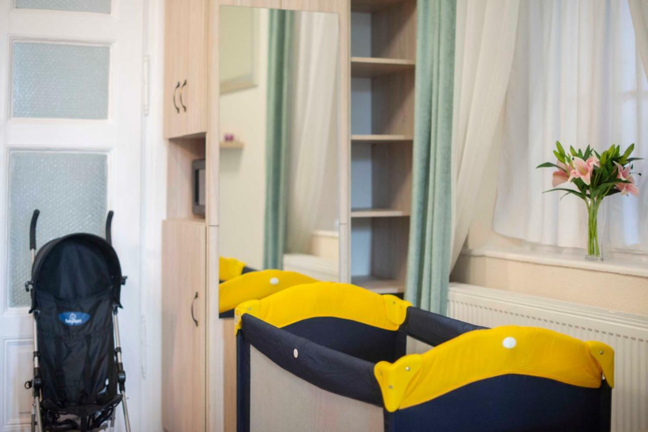 Suzy Apartman Eger Extérieur photo